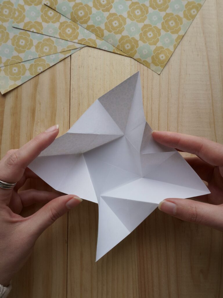 DIY – Les sachets de graines SIMPLISSIMES en origami – Queen For A Day