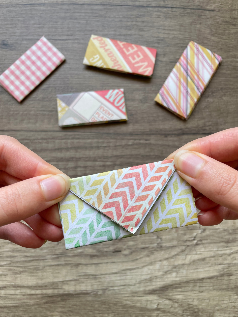 Plier sachets de graines en papier