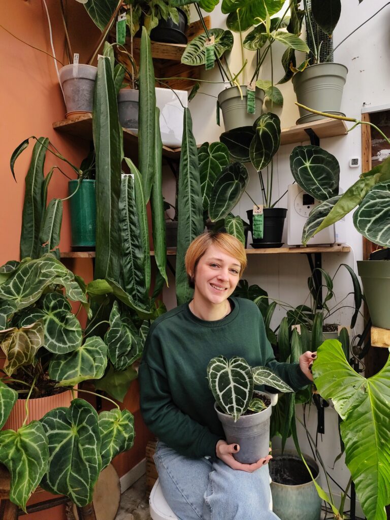 Ludivine passionnée d'Anthuriums