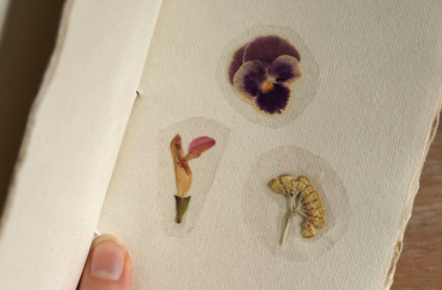 DIY – Comment créer des autocollants ou stickers de fleurs séchées