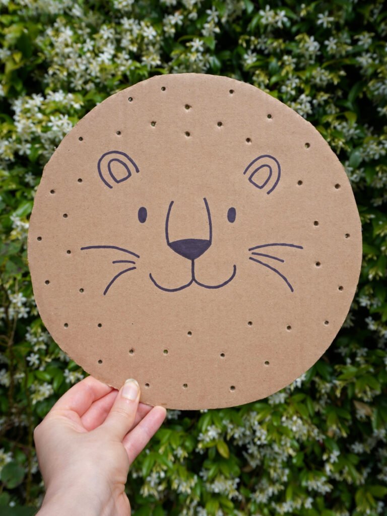 Activités enfants promenade lion fleuri pissenlits